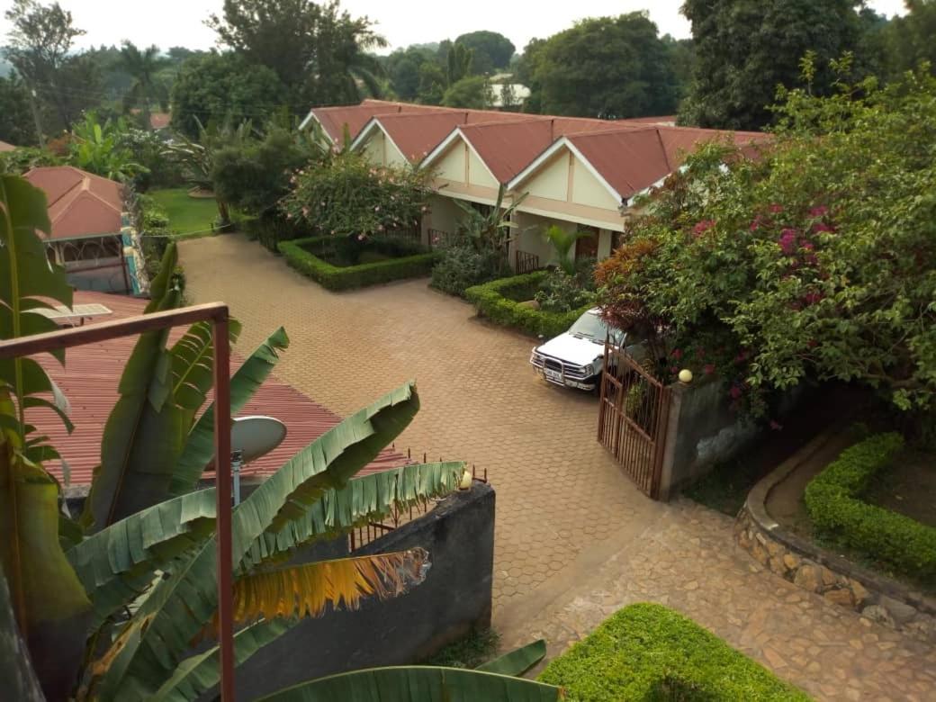 The Royal Pentagon Hotel Hoima Exterior photo